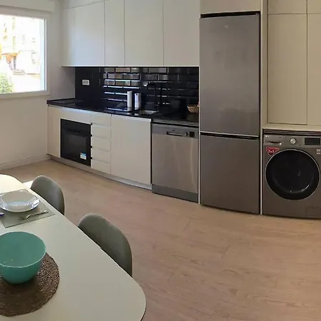 Angelos Urban Spacious Perfect For Remote Workers And Vacationers By Namaste Elite