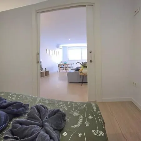 Angelos Urban Spacious Perfect For Remote Workers And Vacationers By Namaste Elite Apartment