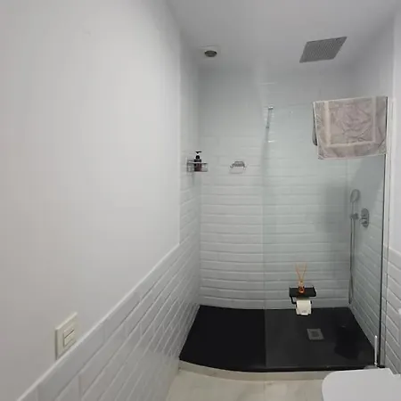 Angelos Urban Spacious Perfect For Remote Workers And Vacationers By Namaste Elite